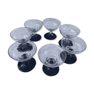 Ensemble de 7 coupes