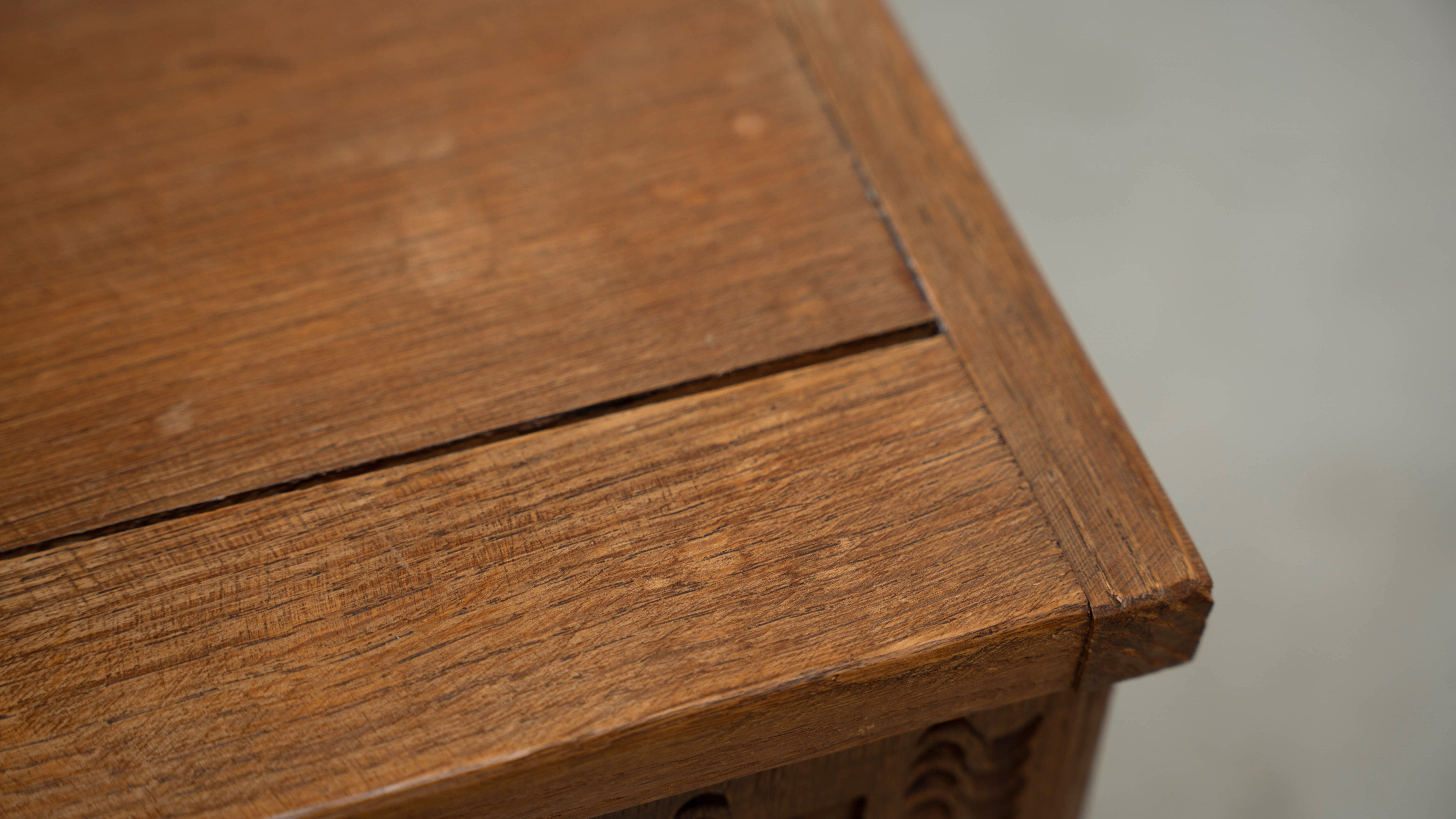 French chest or console