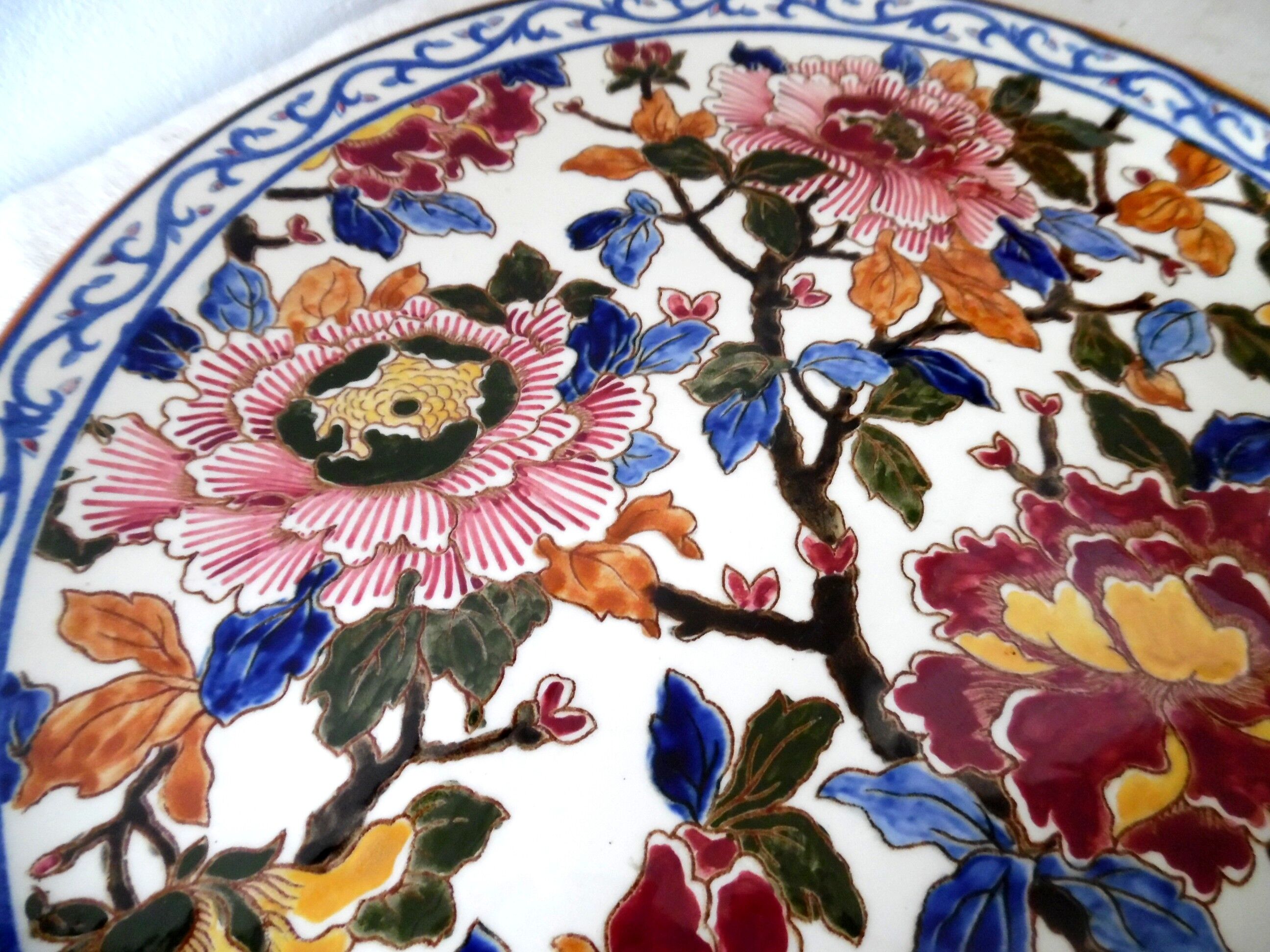 Large dish ceramic of Gien