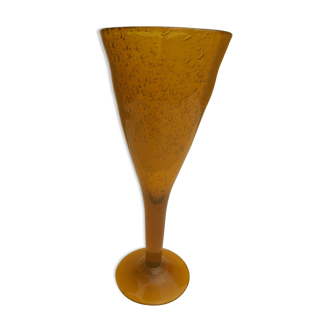 Verre vase soufflé