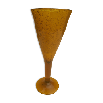 Verre vase soufflé