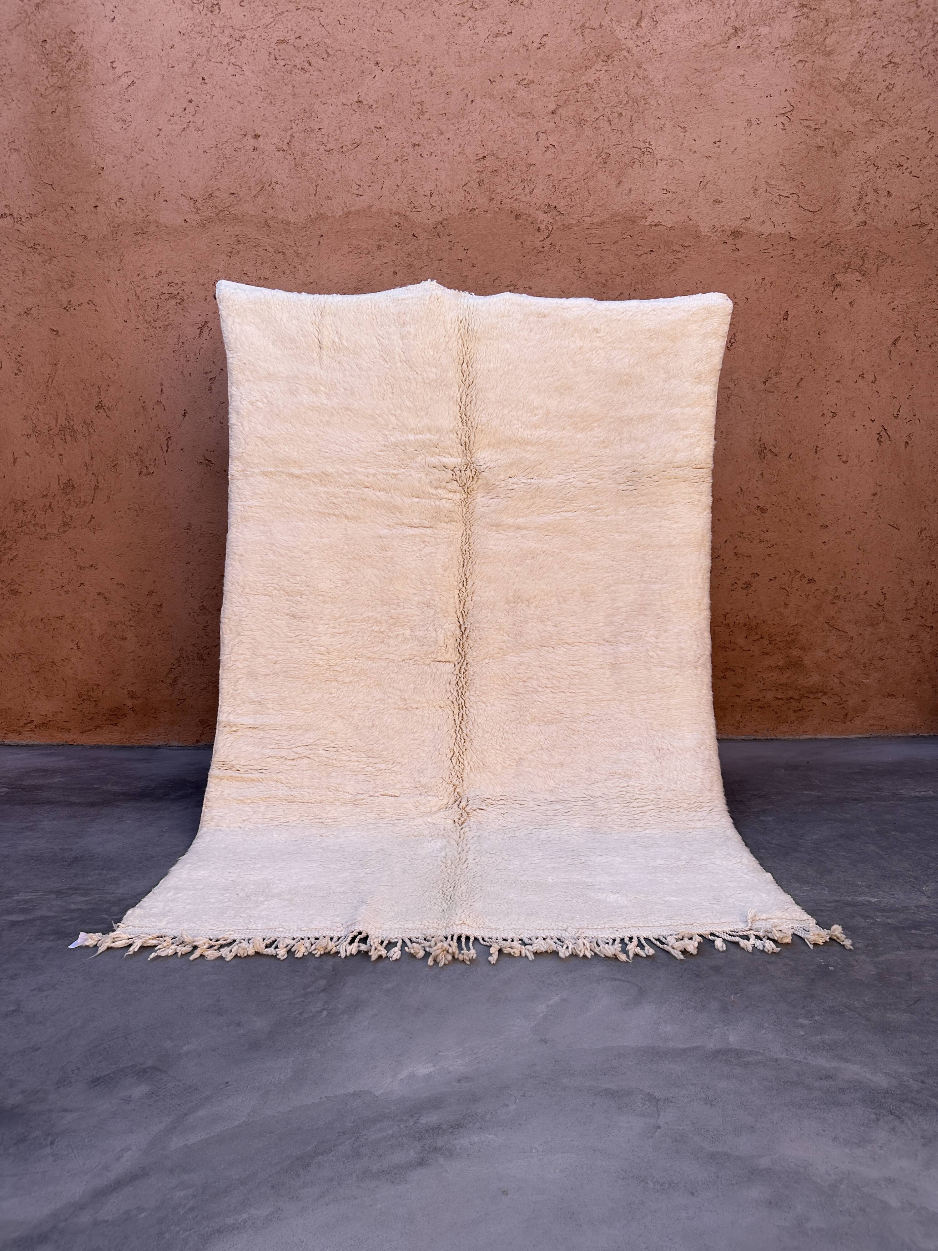 Moroccan rug Beni M'Rirt white - 177 x 264 cm