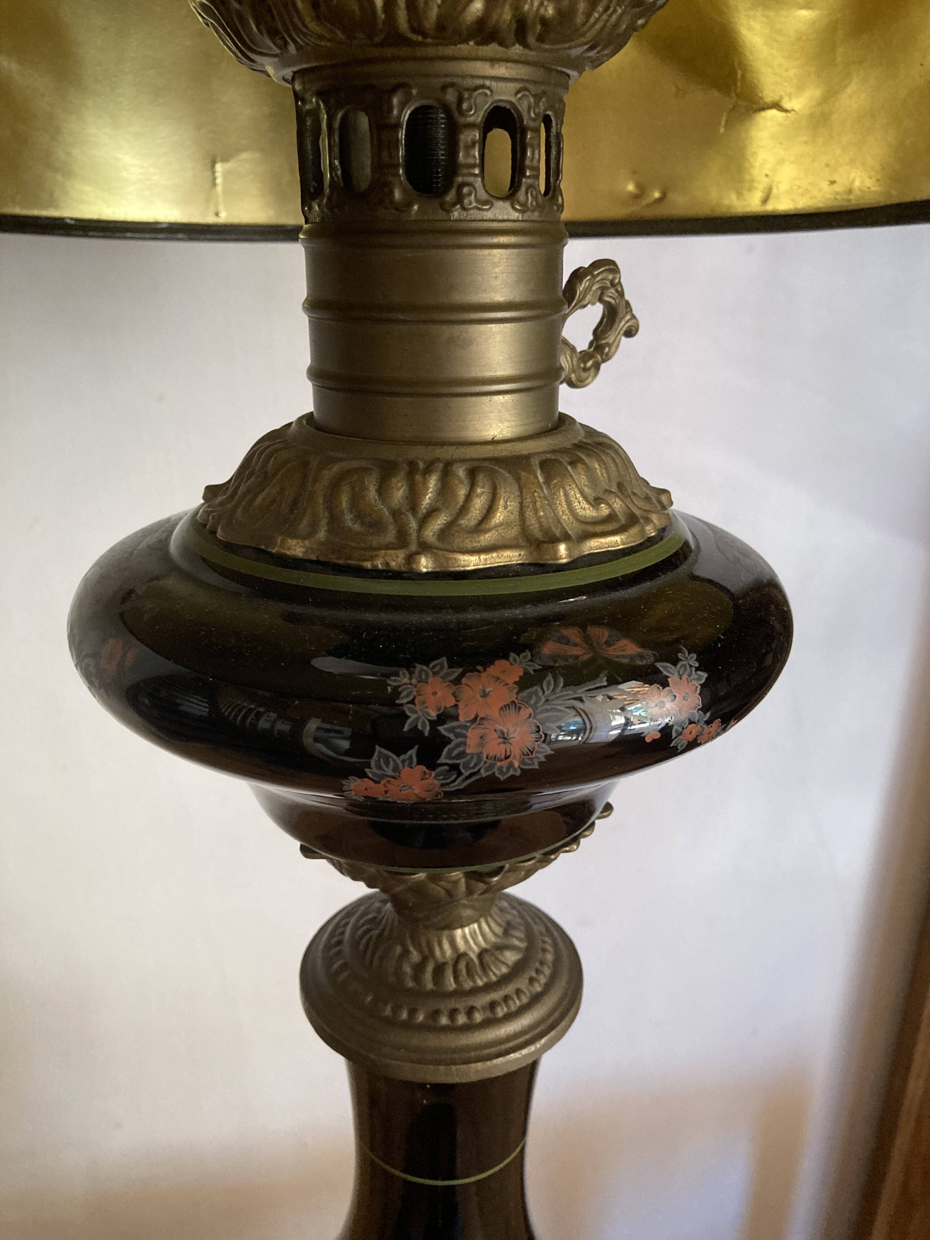 Napoleon III style lamp