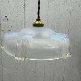 Suspension en verre blanc laiteux