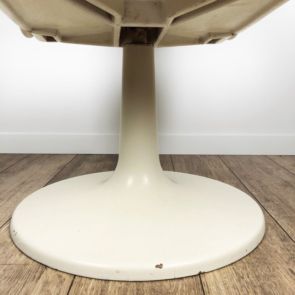 Space-Age vintage hairdresser's chair in resin and skai
