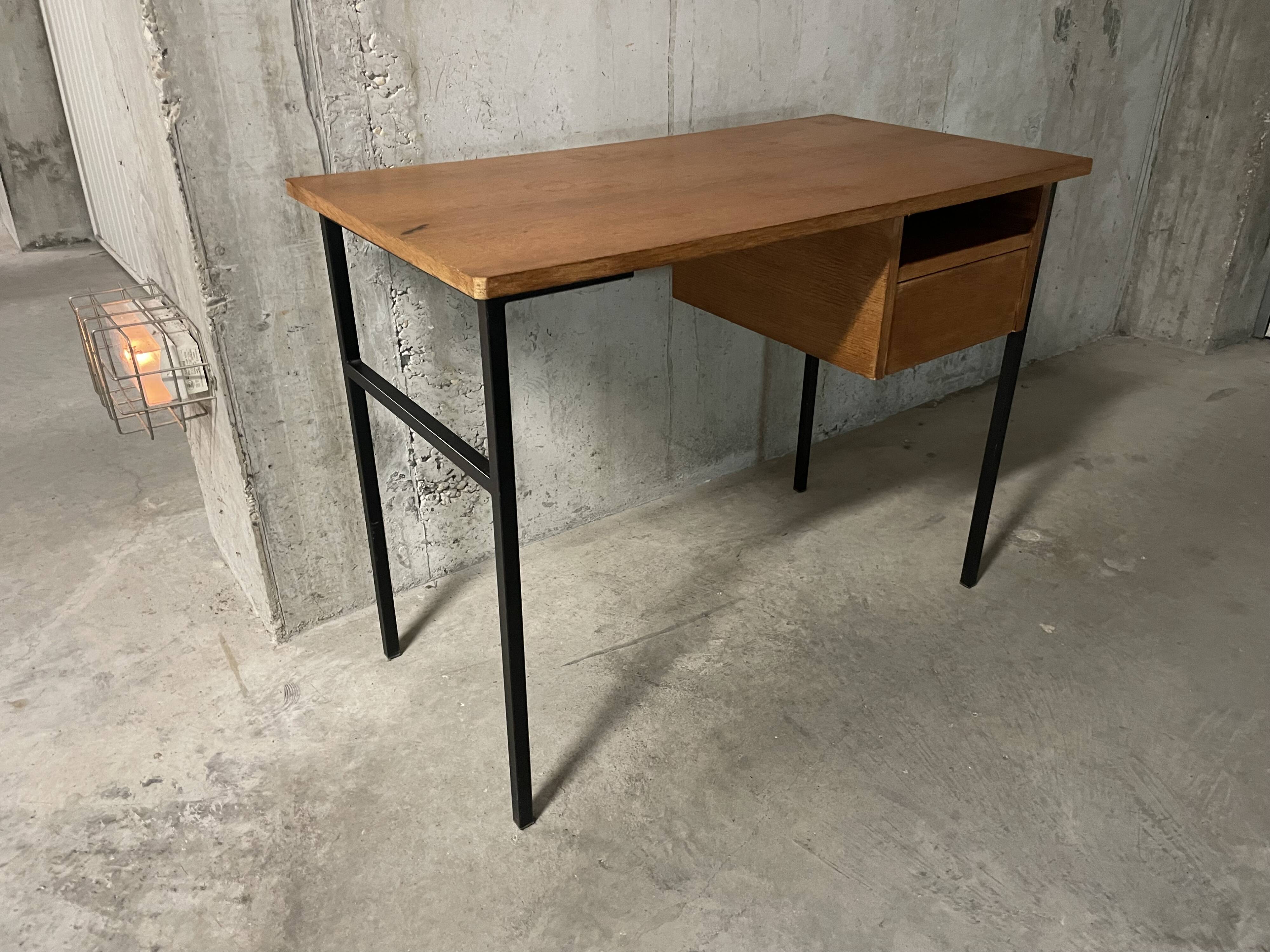 Bureau moderniste