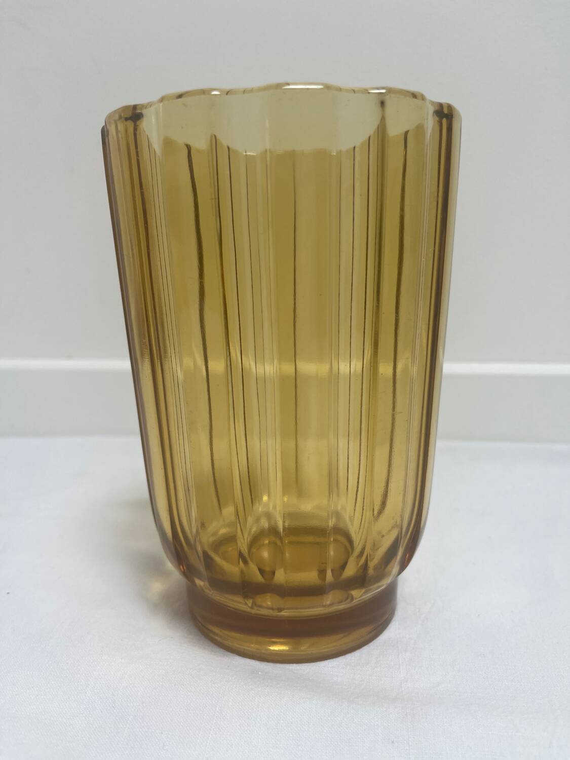 Glass vase