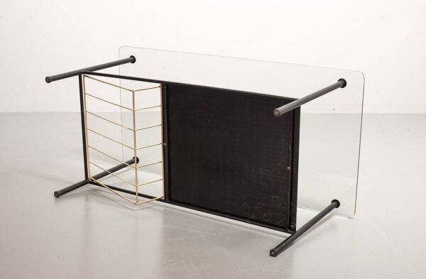 Table basse d'appoint en verre Pierre Guariche Airborne en acier noir avec verre