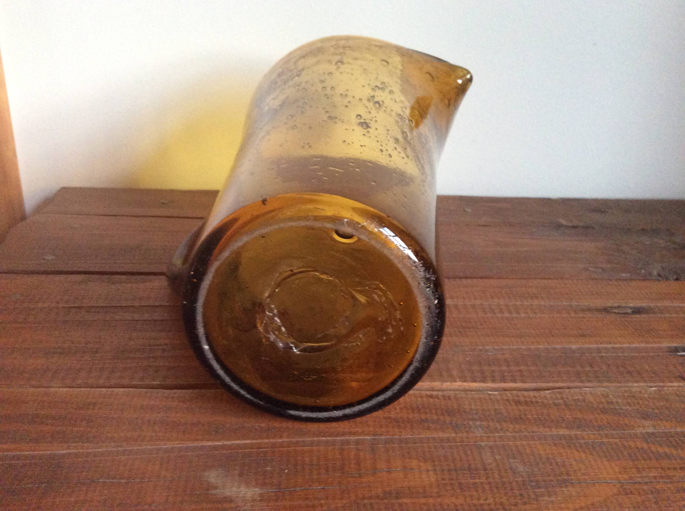 Pichet en verre bullè