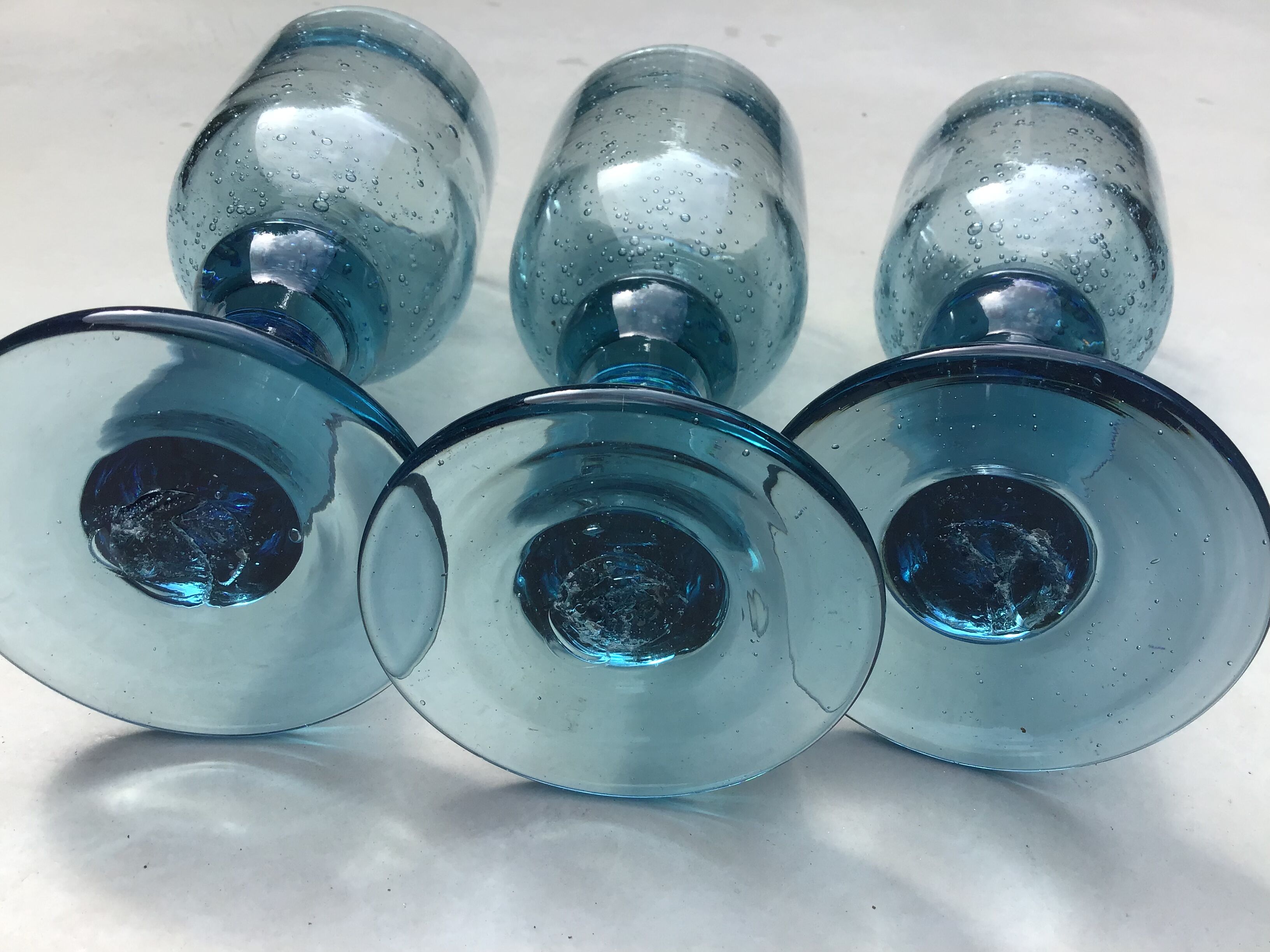 Set of 3 biot bubbled glass of turquoise blue color