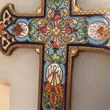 Cross enameled on onyx