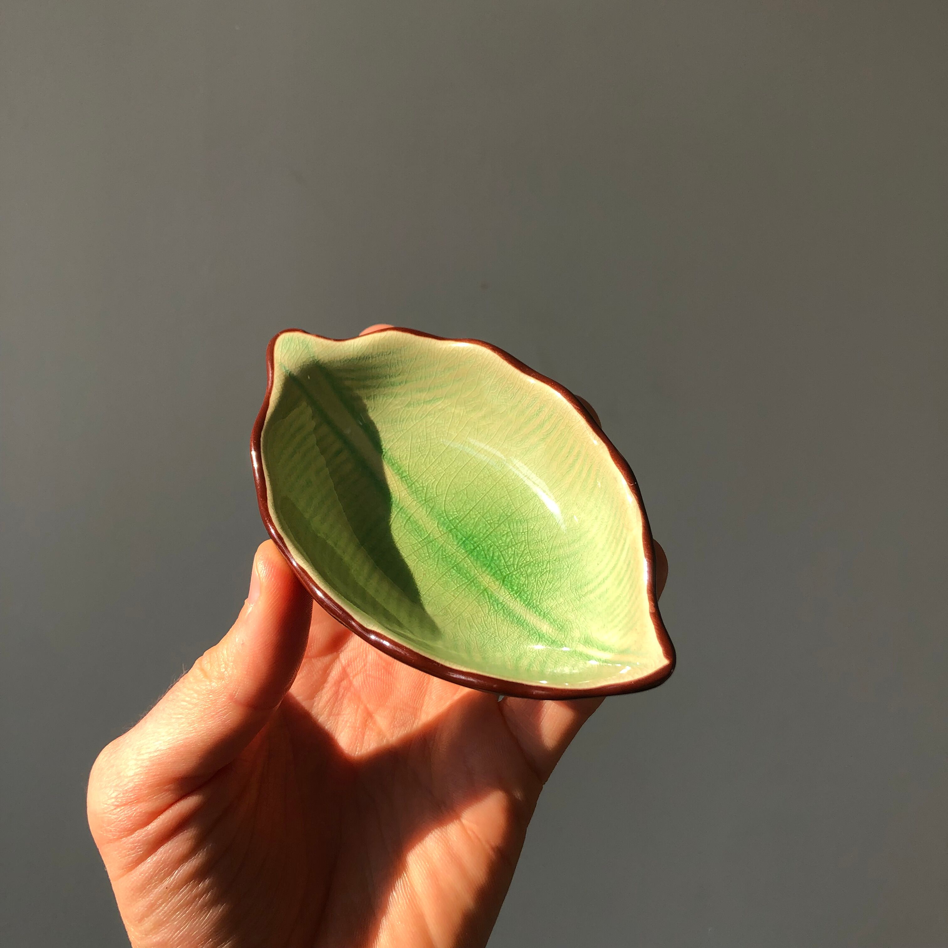 5 mini leaf-shaped ceramic ramekins, handmade, for sauces