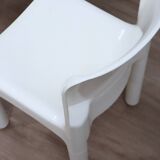 1970s Kartell Model 4875 chair by Carlo Bartoli white color, one piece