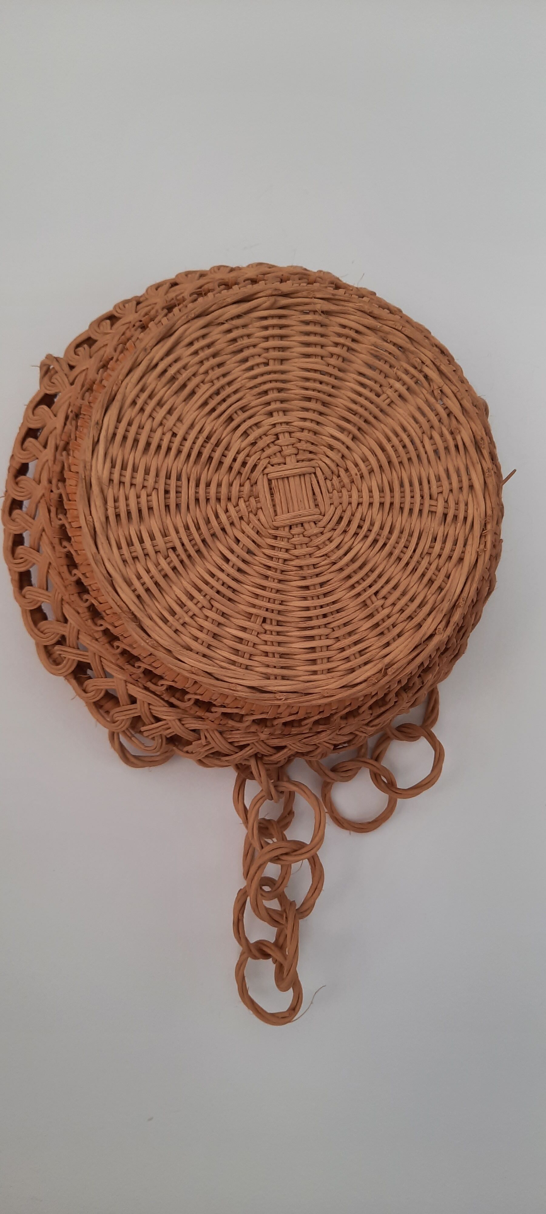 Suspension lamp for wicker plants