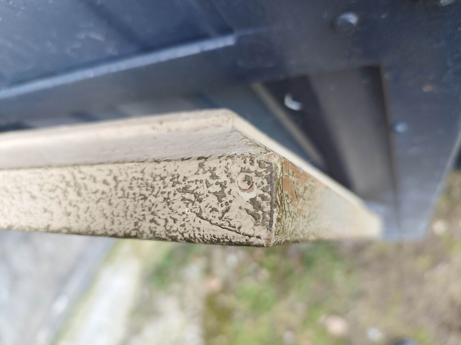 Old frame in gilded beige wood, 59x46 cm