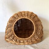 Basket for cat or dog in woven wicker