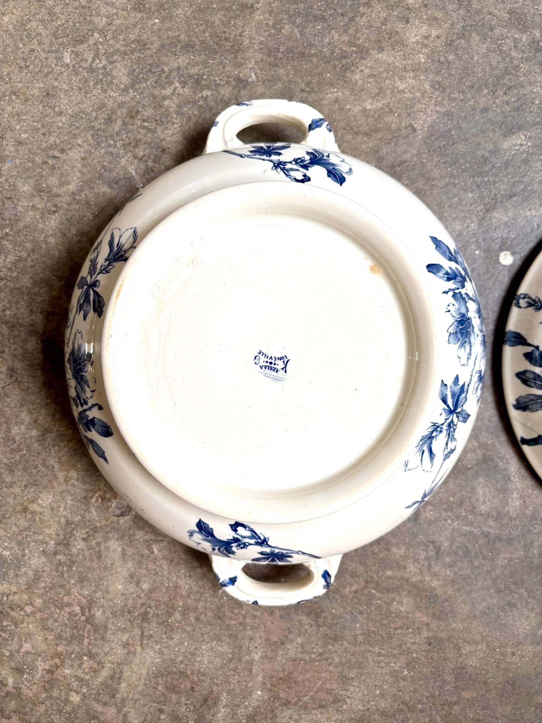 Lunéville blue ironstone tureen, "Azaléa" service