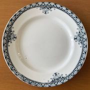 6 antique dessert plates in Saint-Amand earthenware (Nord)