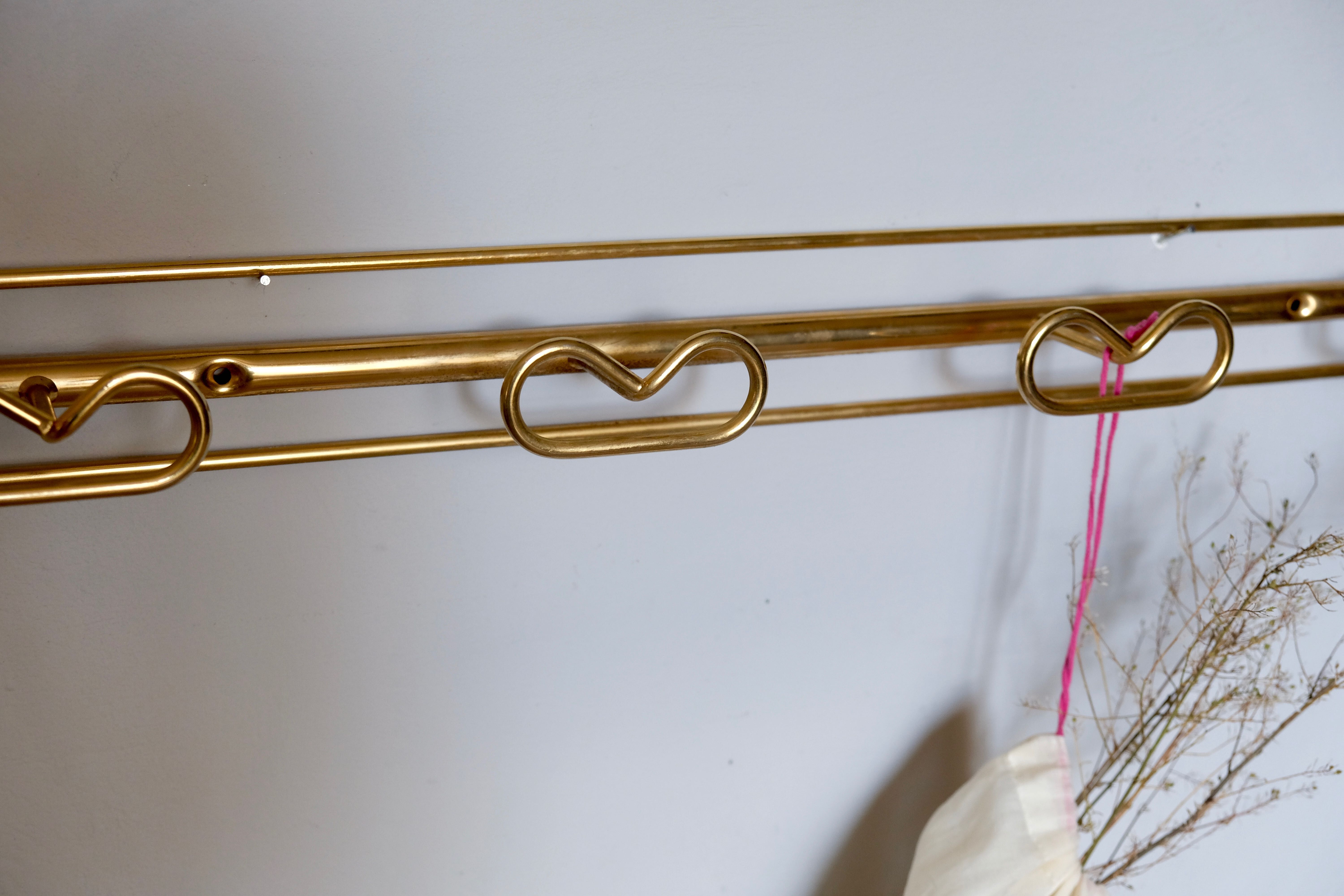 Patère en métal doré des années 50