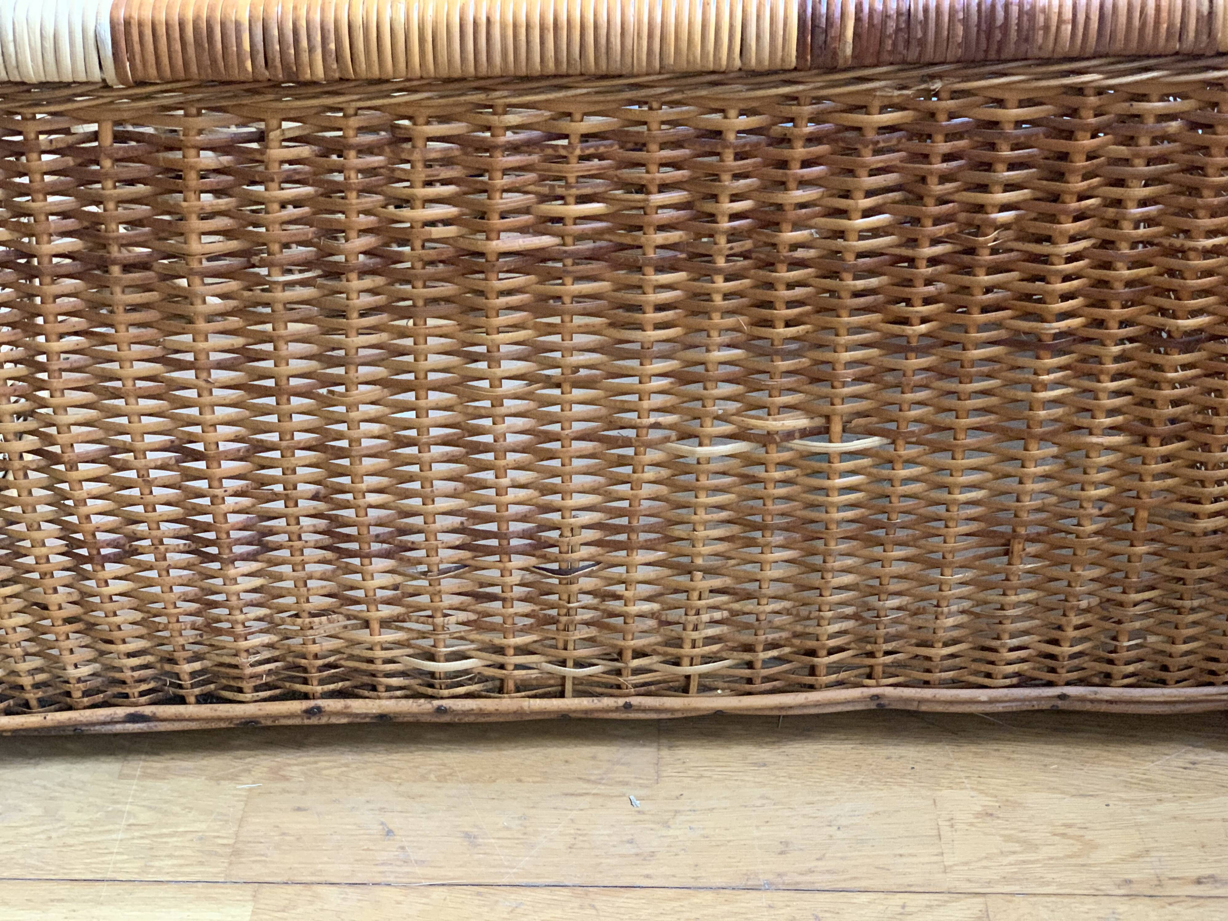 Coffre rotin vintage