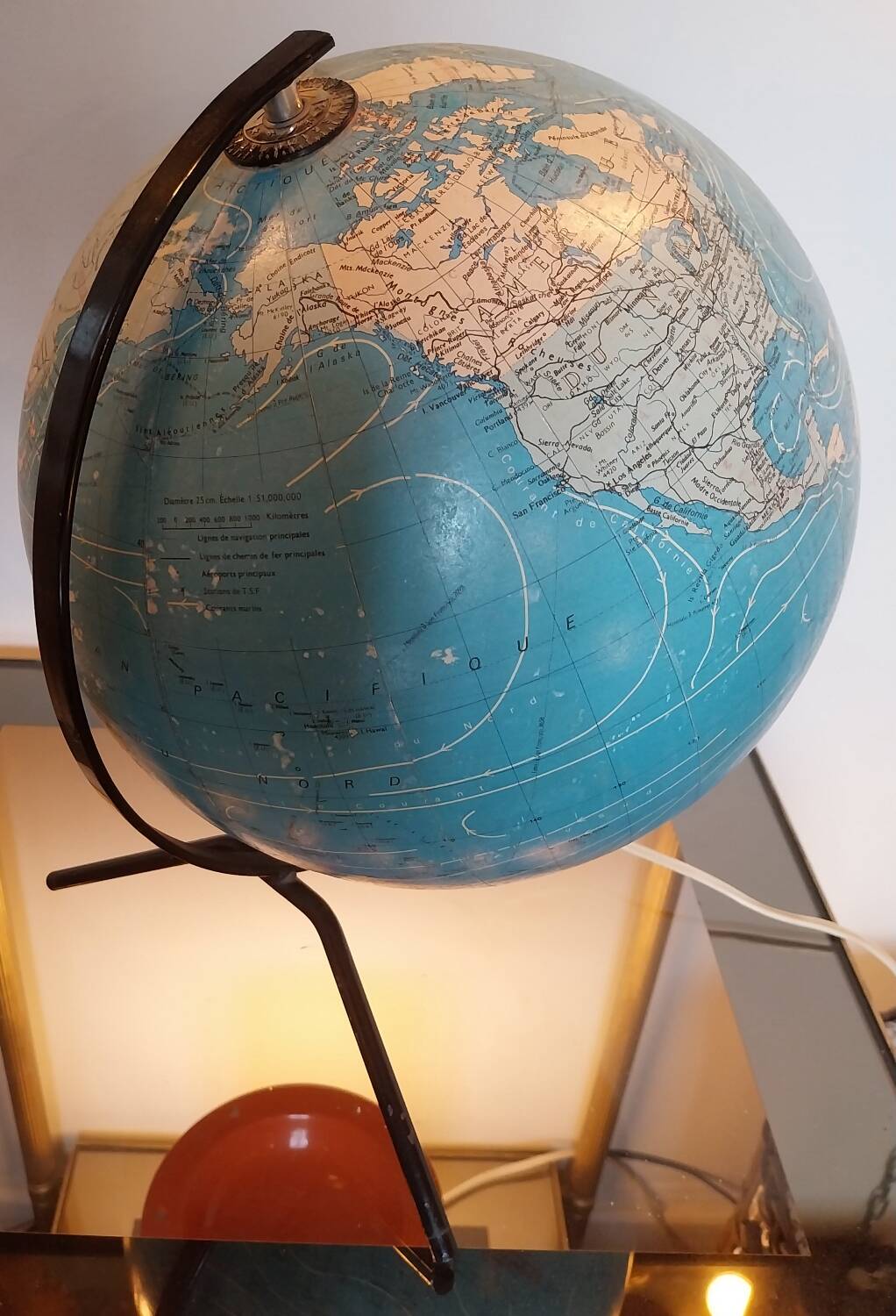 Globe terrestre en verre Taride 1974
