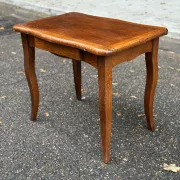 Table basse table d'appoint bout de canapé en chêne style Louis XV 1950