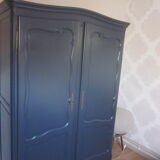 Old anthracite grey cabinet