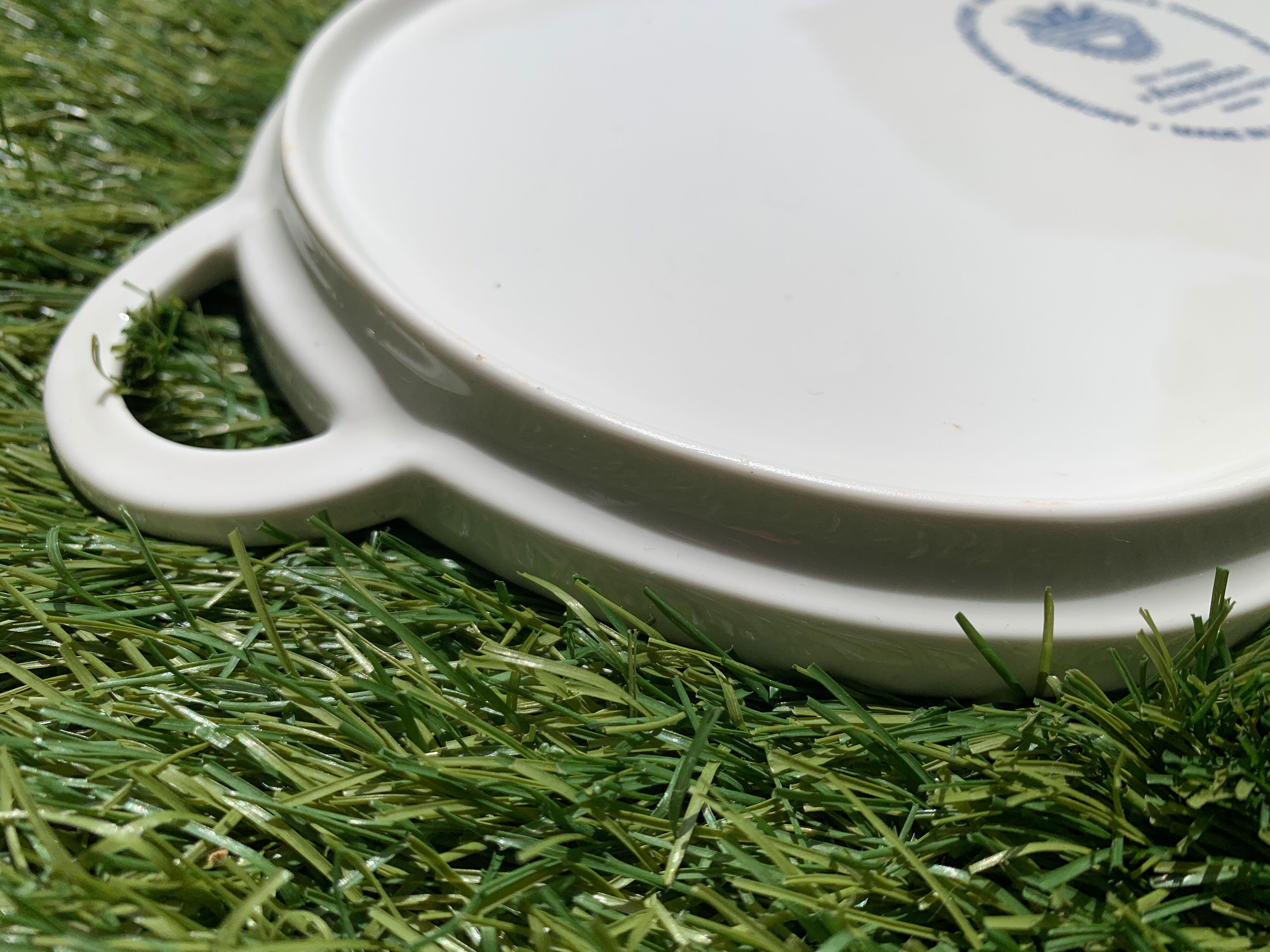 Porcelain vitro dish, Acapulco model by Villeroy and Boch