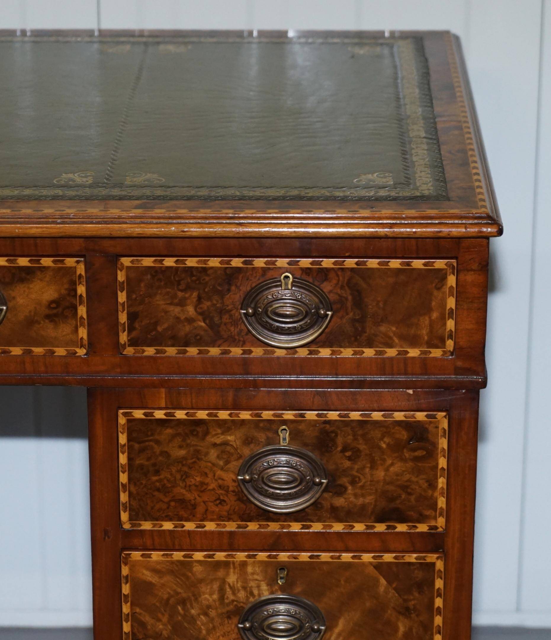Victorian desk Merryweather in walnut and oak 1885 with leather.