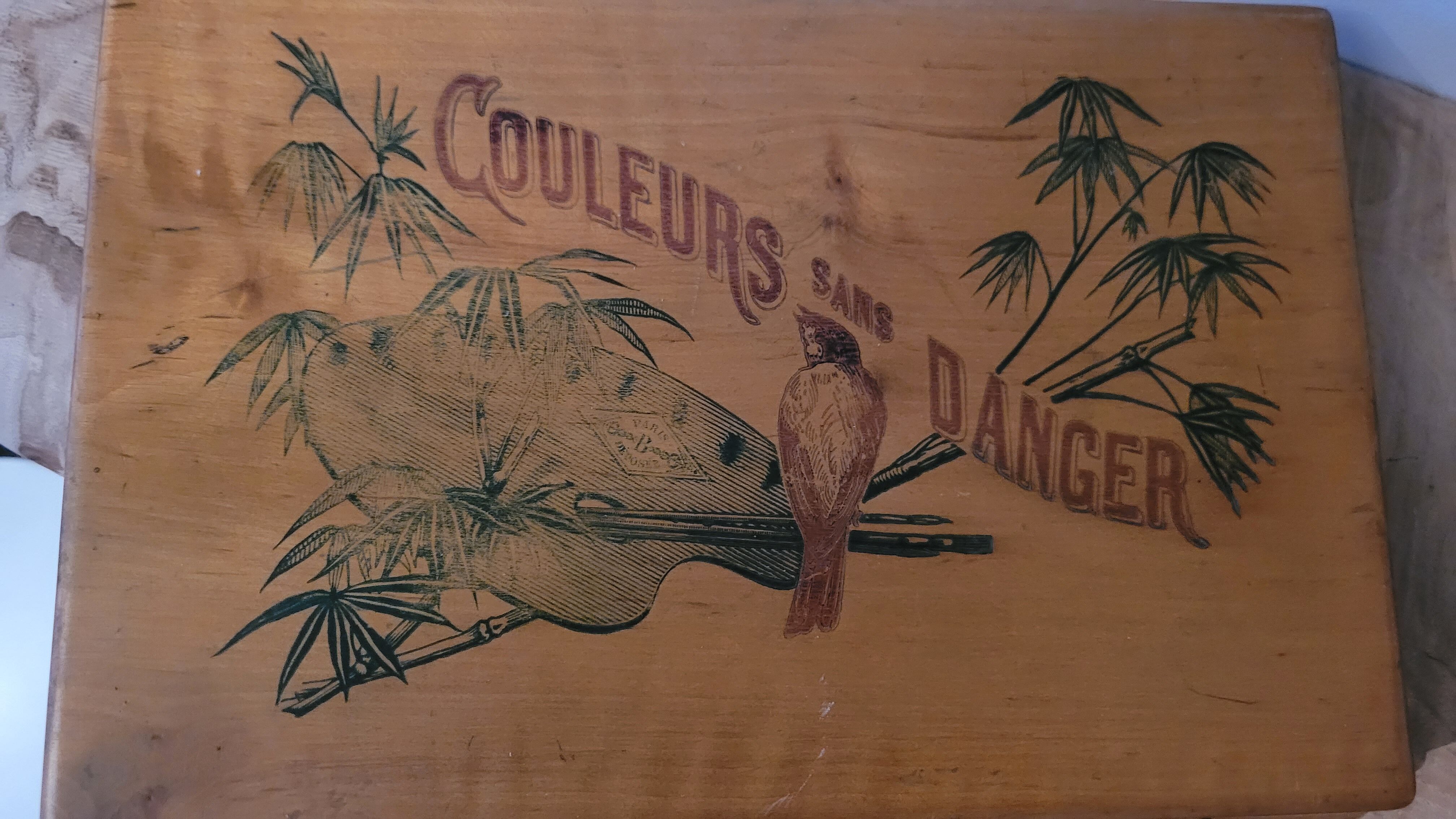 Old paint palette "Safe Colors"