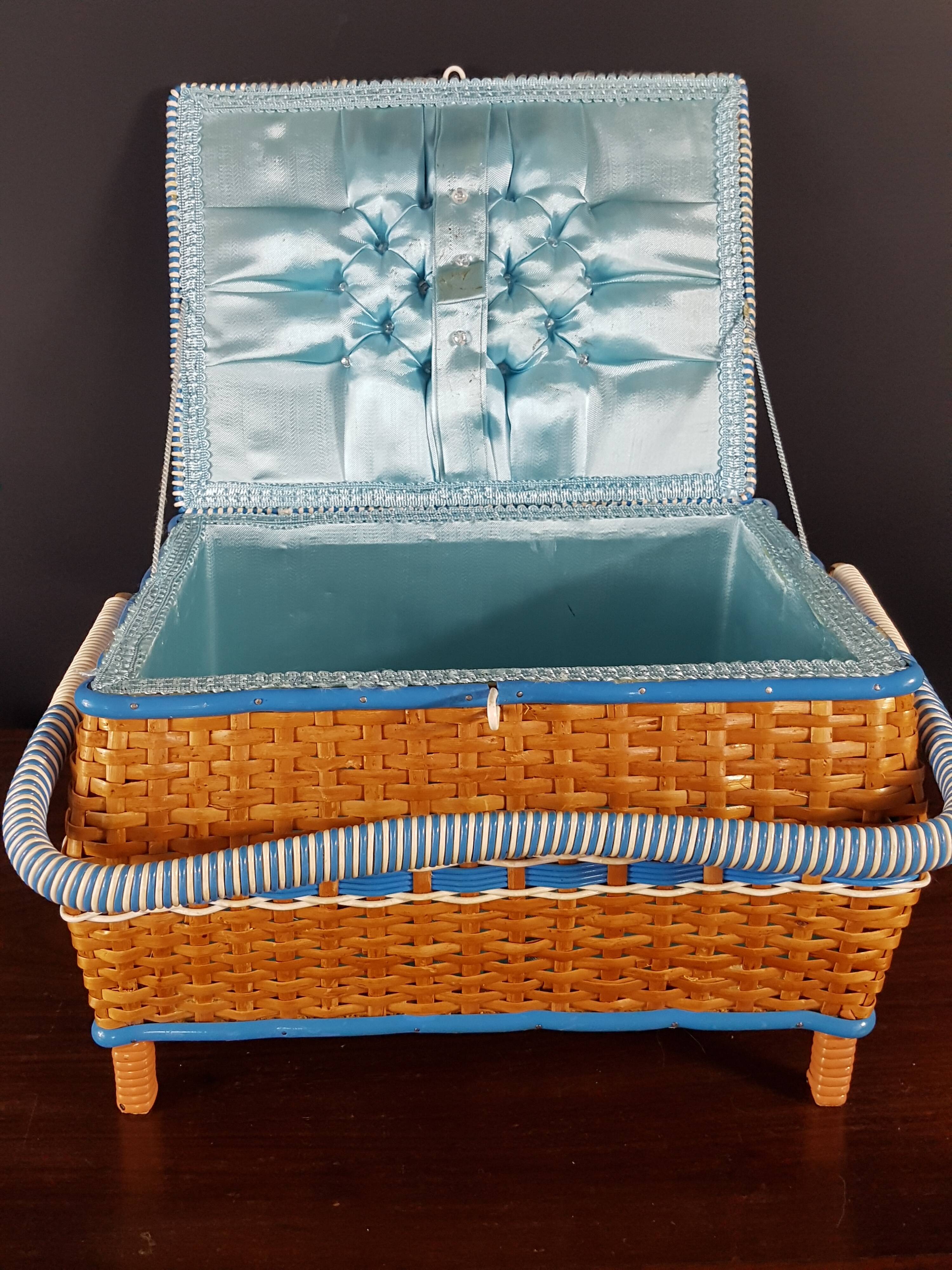 Vintage wicker sewing box 60