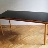 Table basse longue des années 1960 avec verre opaxite noir