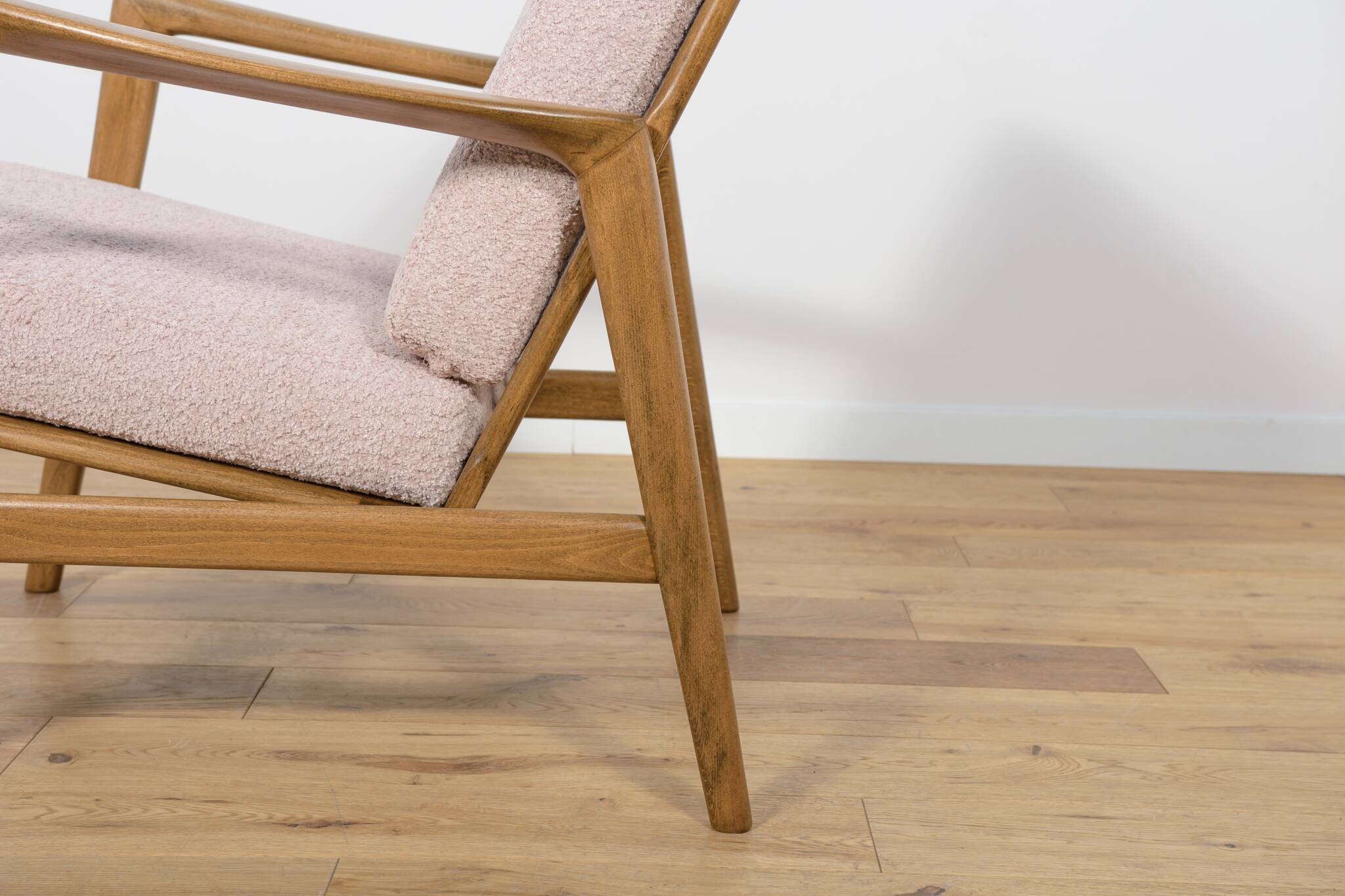 Mid-Century Model 300-139 Armchair from Swarzędzka Factory, 1960s