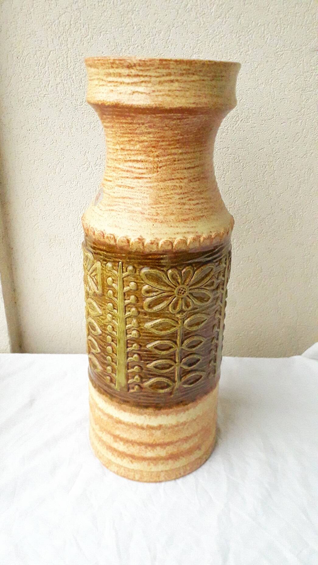 70s vase