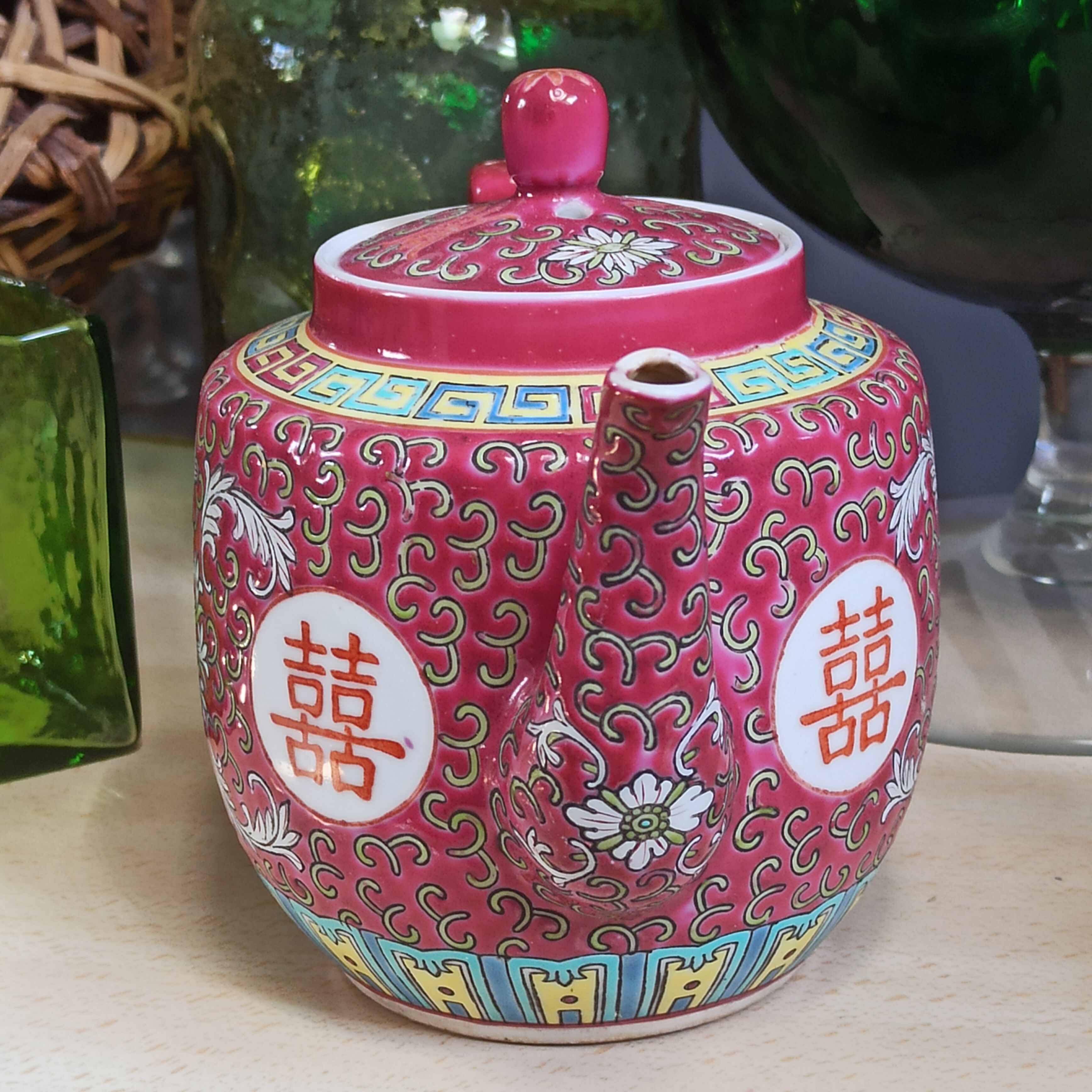 Chinese teapot Mun Shou Longevity vintage