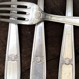 6 silver forks with flower pattern