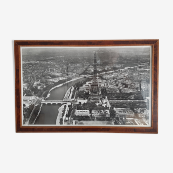 Aerial photograph of the Eiffel Tower