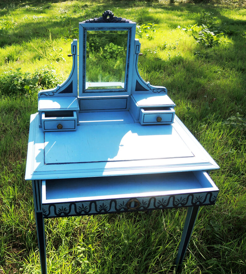 Former hairdresser - blue painted wood toilet table