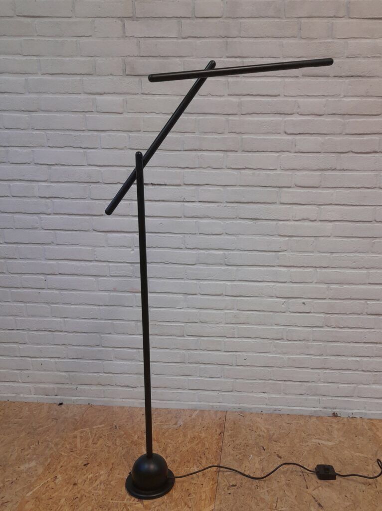 Mira floor lamp Mario Arnaboldi