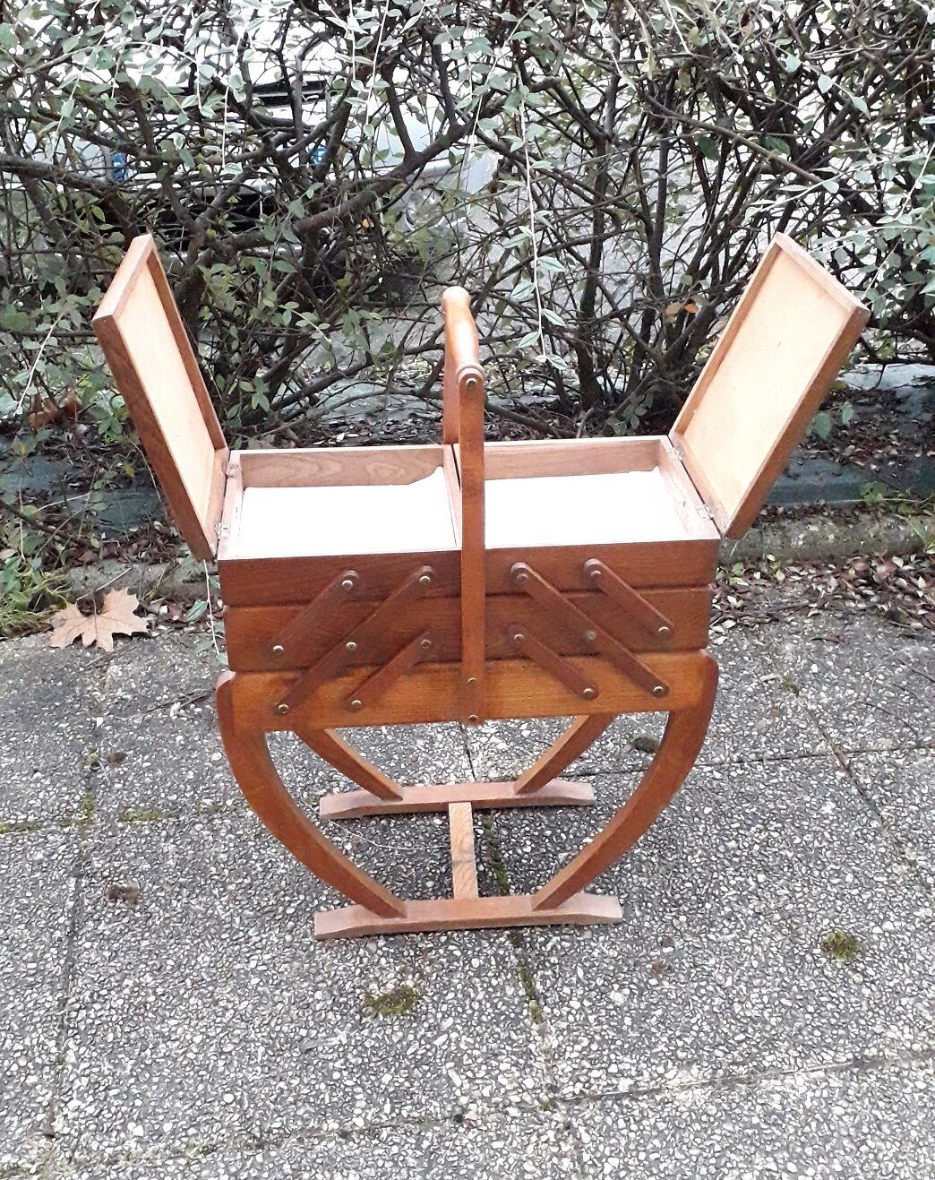 Travailleuse en bois