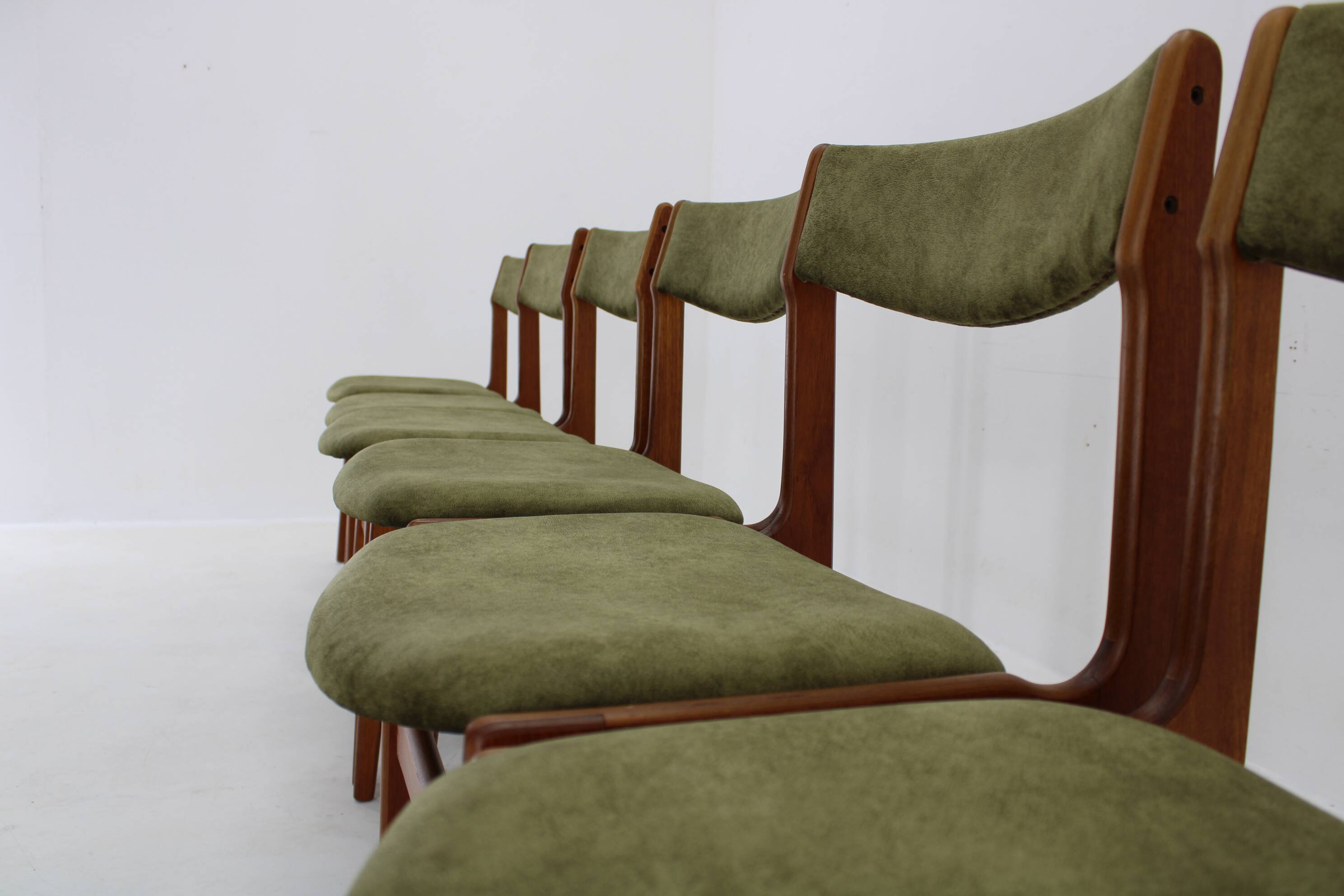 1960s Set of Six Danish Teak Dining Chairs , Restored