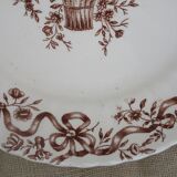 Long-field standing plate with floral ribbon decor