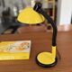 Lampe de table articulée jaune