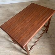 Table basse porte revue vintage en teck et corde