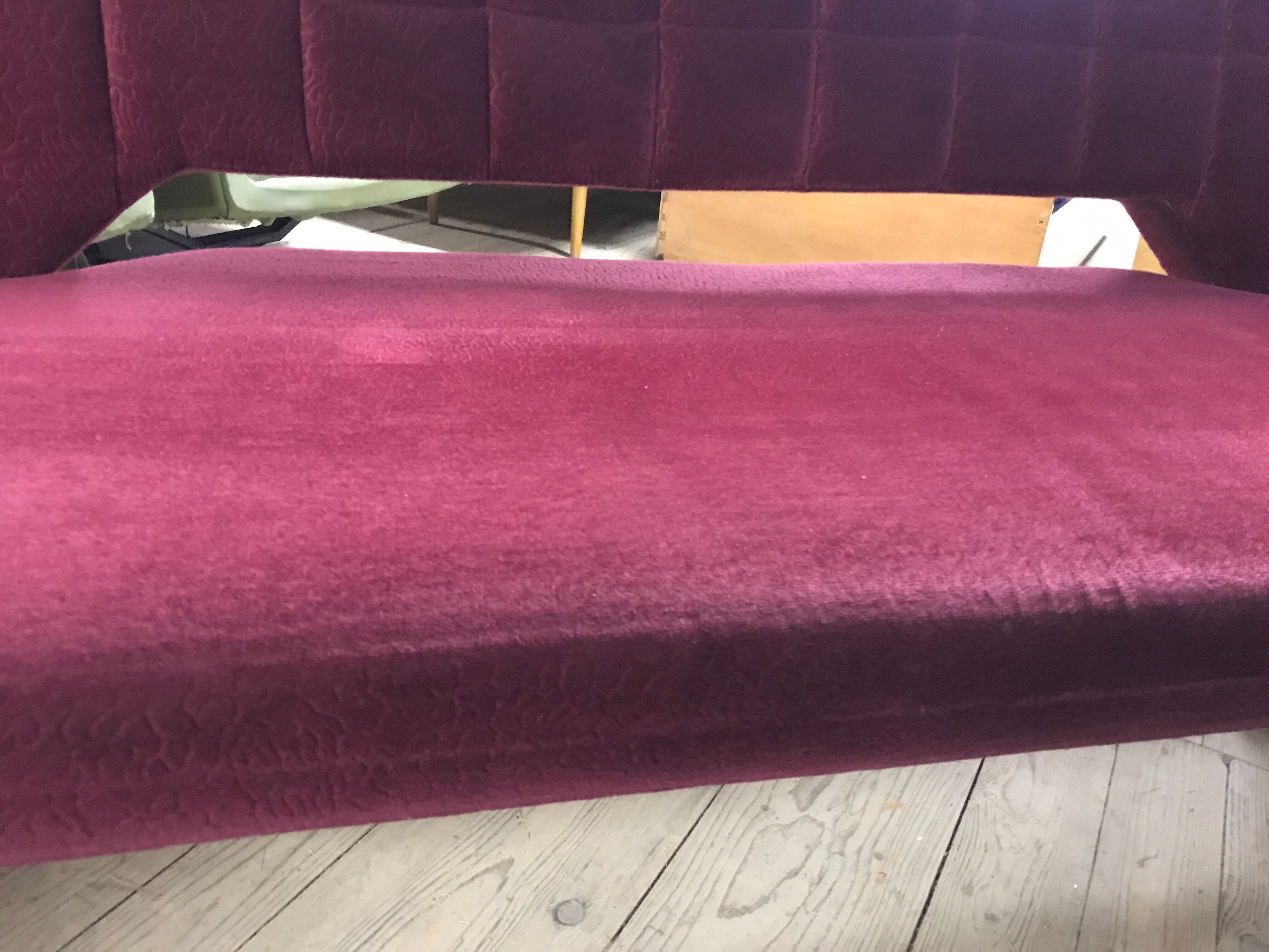 Adjustable sofa Miroslav Navratil