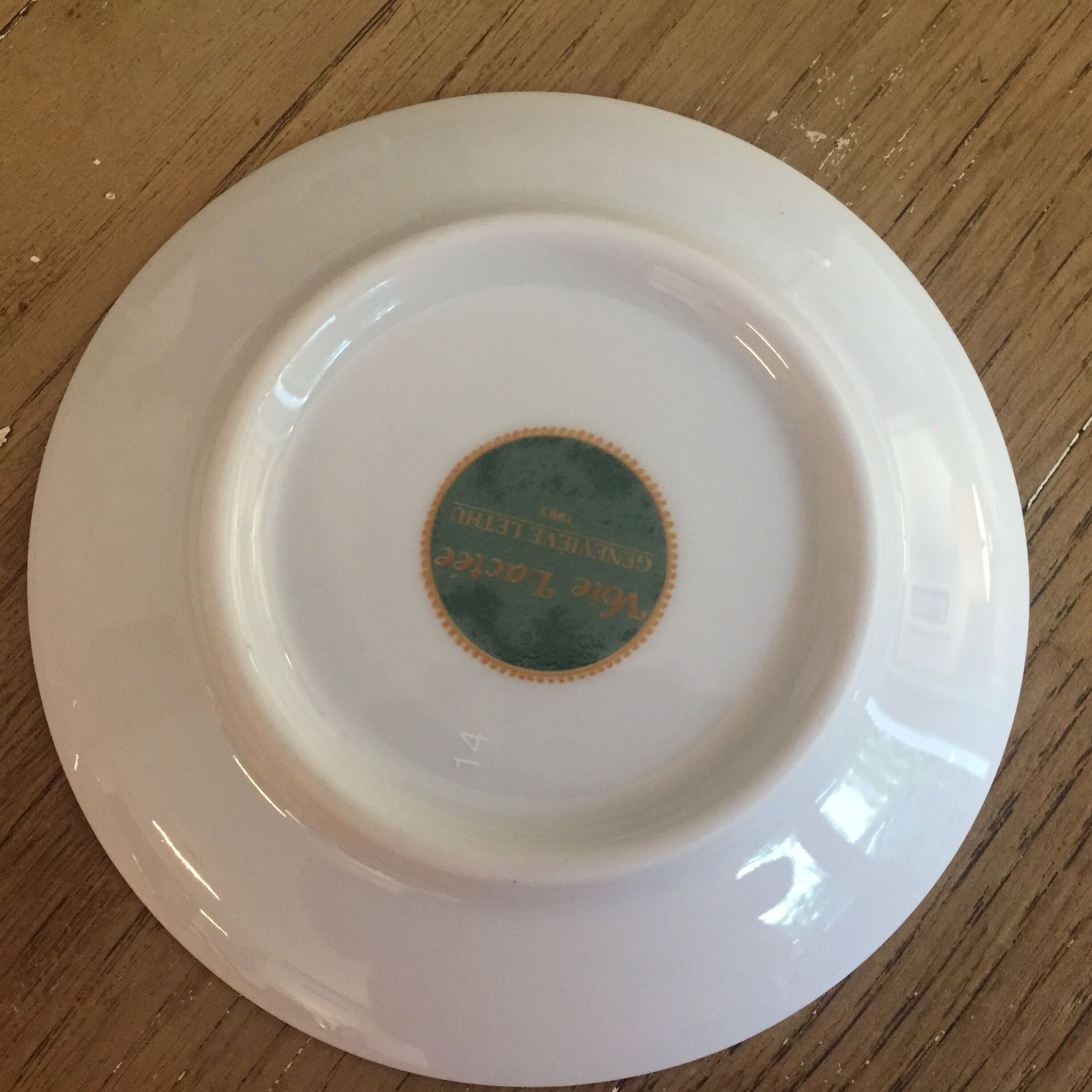 Coffee cups and sugar maker Geneviève Lethu