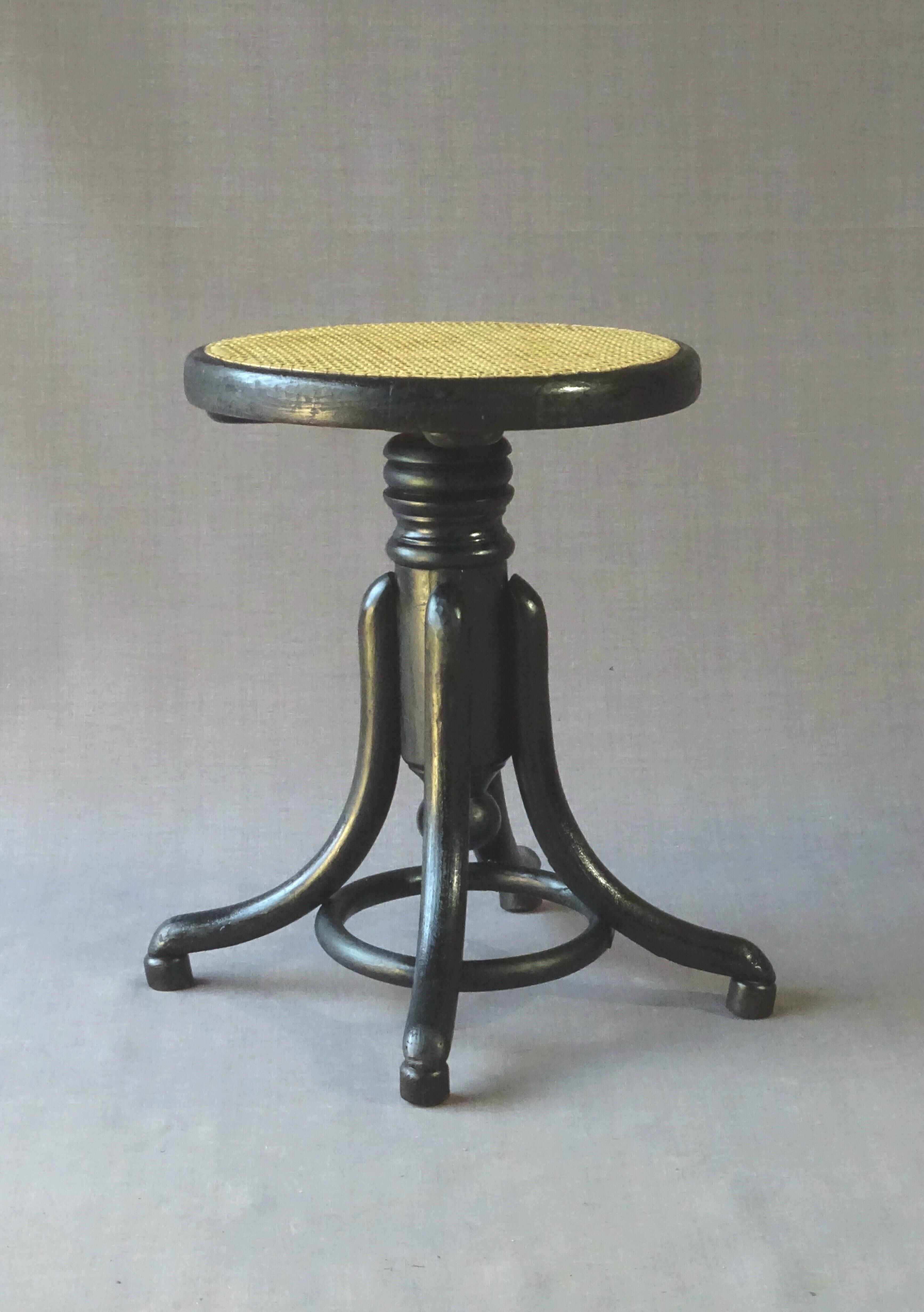 Thonet screw piano stool, 1900