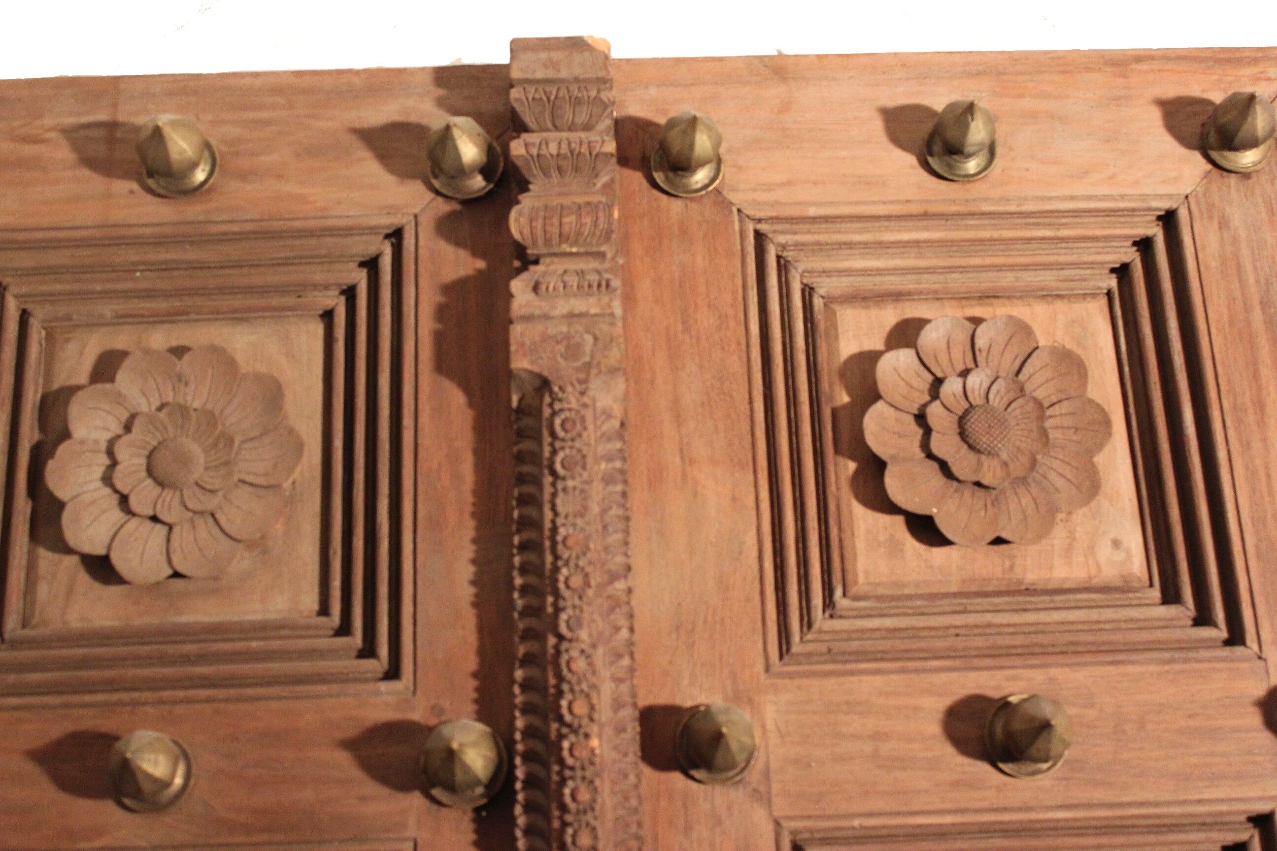 Old 2-swinging Indian gate