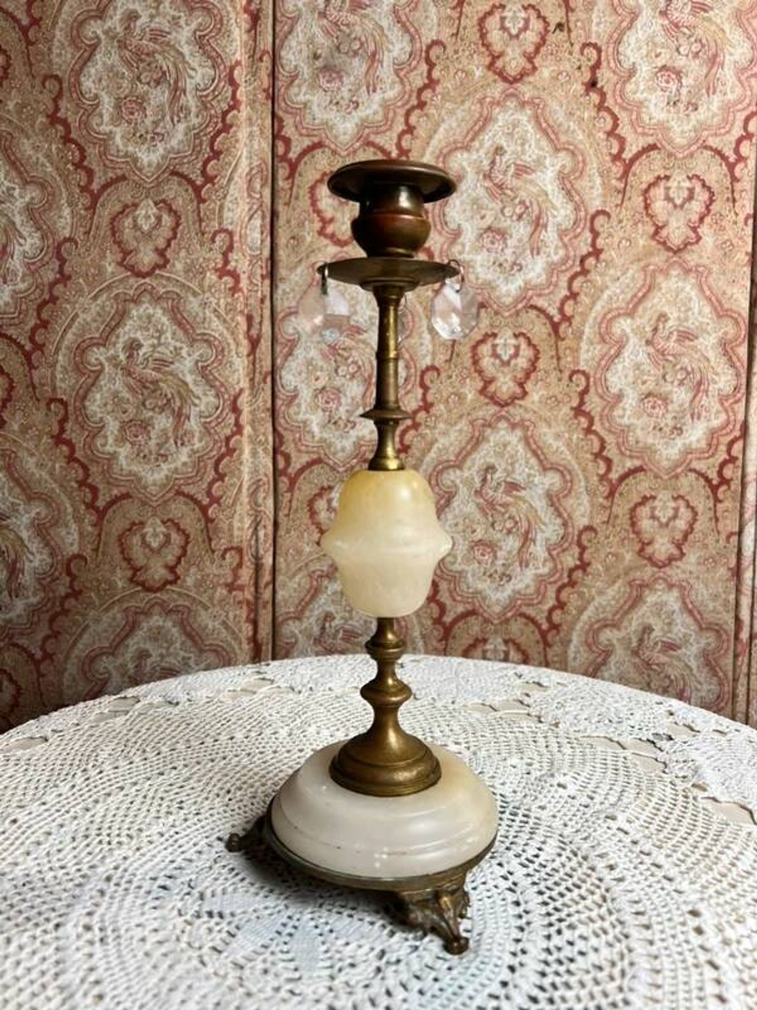 Beautiful candlestick in alabaster and gilded brass bronze