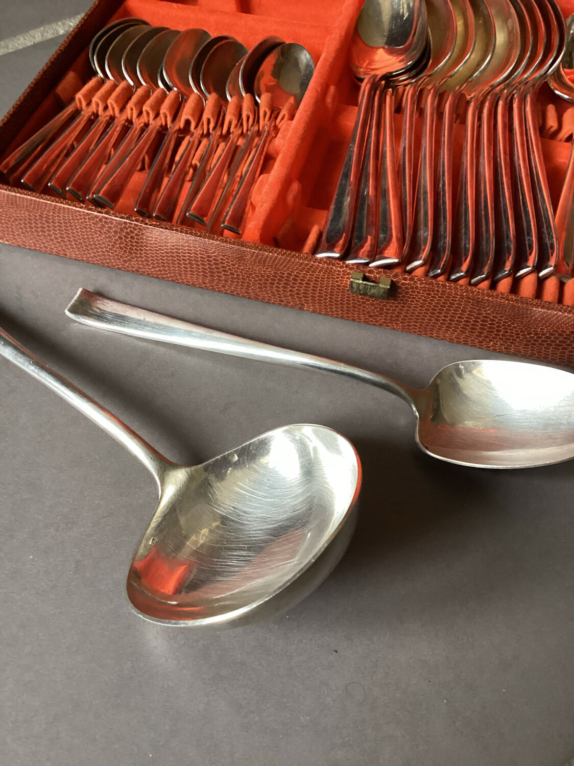 Ménagère en métal argenté complète